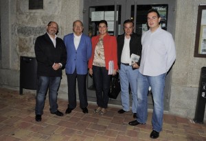 Alcaldesa  con representantes Cruz Roja y Fundación José Tomás.jpg